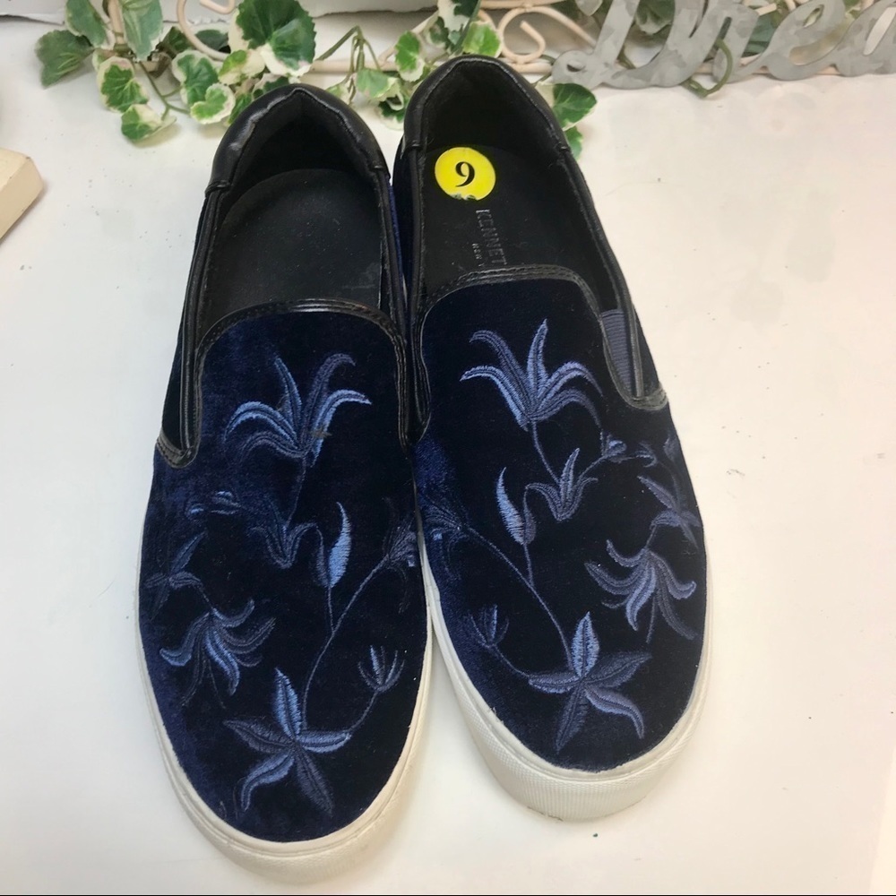 Kenneth Cole Velvet Embroidered Platform Sneakers
